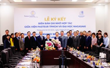 TS. BS. Nguyễn Ngô Quang –  Cục trưởng Cục Khoa học công nghệ và Đào tạo tham dự Lễ Ký kết Biên bản ghi nhớ hợp tác giữa Viện Pasteur Thành phố Hồ Chí Minh và Đại học Nagasaki, Nhật Bản